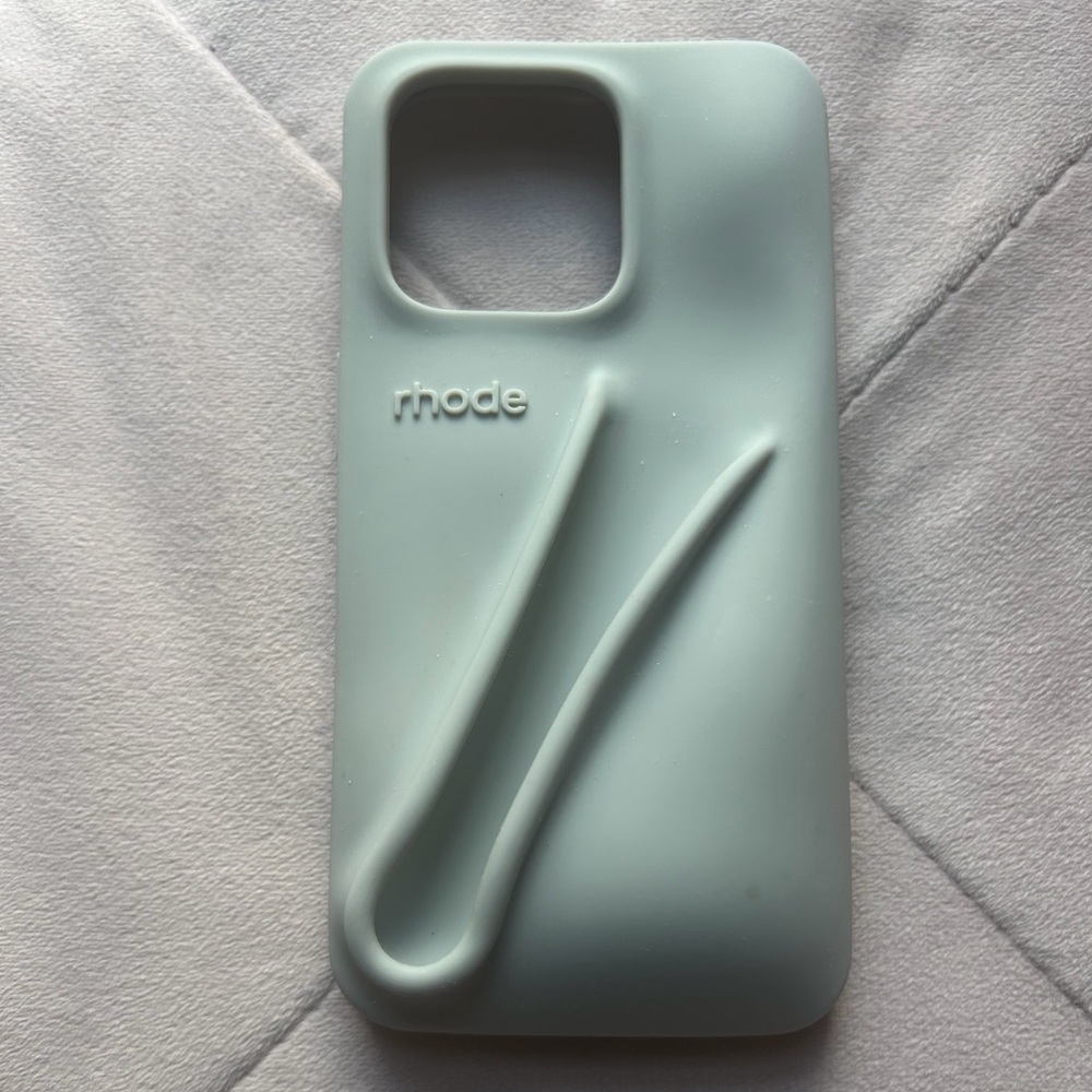 rhode skin Grey iPhone 14 Pro Lip Case